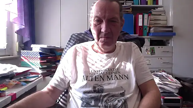 Snapshot of HMStraps01 chatting on February 2025 09:43:01 AM HMStraps01 online show from February 2025 09:43:01 AM