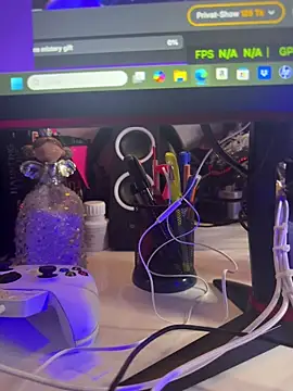 sexymelli18 online show from October 2025 06:05:01 PM