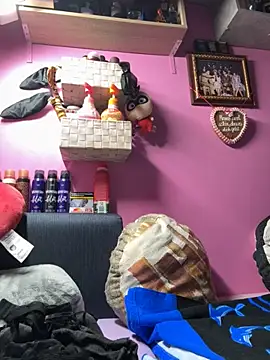 sexymelli18 online show from October 2025 05:35:02 PM