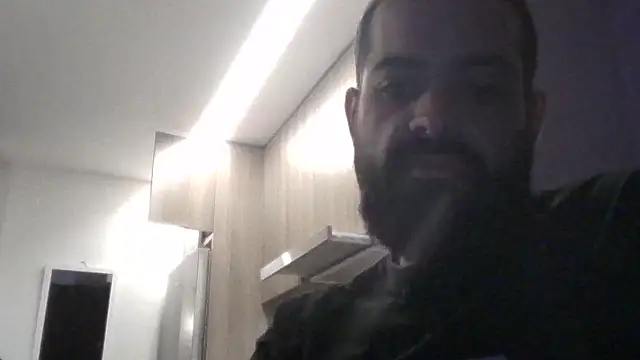 Snapshot of guccititi chatting on November 2025 02:32:02 AM guccititi online show from November 2025 02:32:02 AM