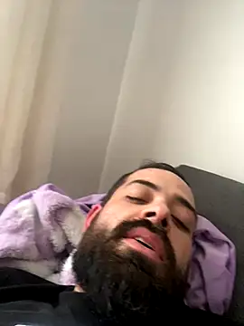 Snapshot of guccititi chatting on November 2025 02:06:02 PM guccititi online show from November 2025 02:06:02 PM