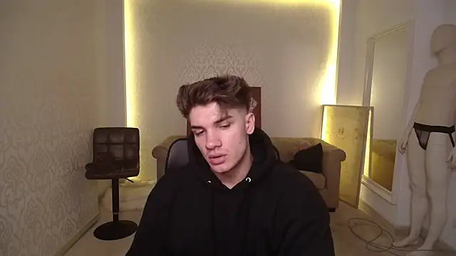 MaxKaiden online show from March 2025 05:09:01 AM