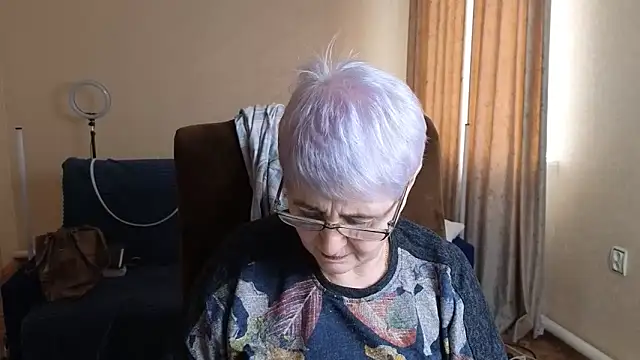 Snapshot of Sandra_Snowflake chatting on April 2026 04:17:01 AM Sandra Snowflake online show from April 2026 04:17:01 AM