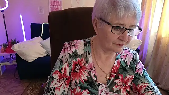 Snapshot of Sandra_Snowflake chatting on May 2026 12:54:02 PM Sandra Snowflake online show from May 2026 12:54:02 PM