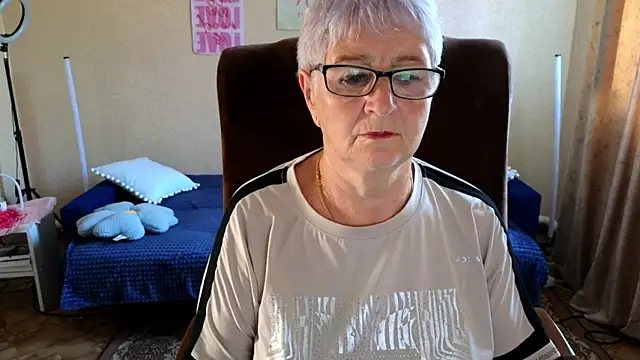 Sandra Snowflake online show from July 2026 04:15:01 AM