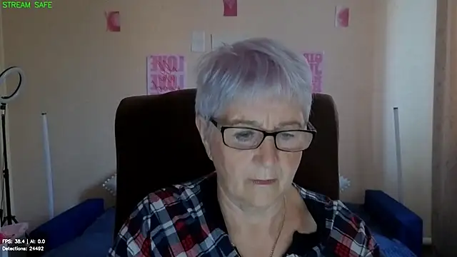 Sandra Snowflake online show from July 2026 03:55:01 AM