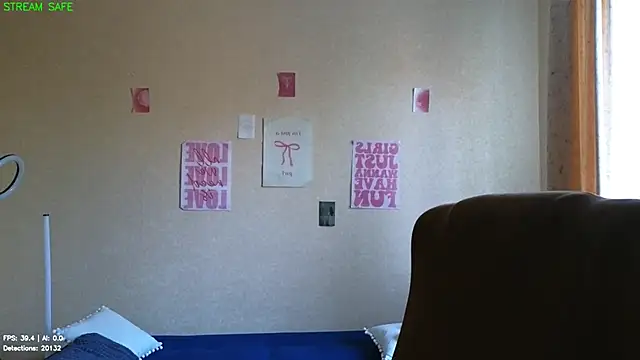 Sandra Snowflake online show from July 2026 03:53:01 AM