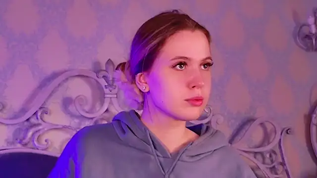 BECKI VRES online show from October 2025 08:31:01 PM