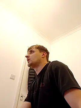 Snapshot of Eusuntnoulgigolo chatting on March 2026 06:57:01 PM Eusuntnoulgigolo online show from March 2026 06:57:01 PM