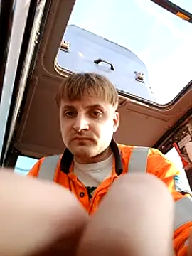 Snapshot of Eusuntnoulgigolo chatting on April 2026 07:47:01 AM Eusuntnoulgigolo online show from April 2026 07:47:01 AM