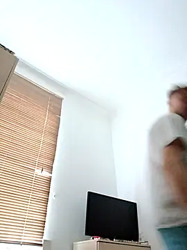 Snapshot of Eusuntnoulgigolo chatting on April 2026 10:19:02 AM Eusuntnoulgigolo online show from April 2026 10:19:02 AM