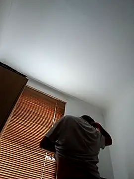 Snapshot of Eusuntnoulgigolo chatting on April 2026 09:25:02 AM Eusuntnoulgigolo online show from April 2026 09:25:02 AM