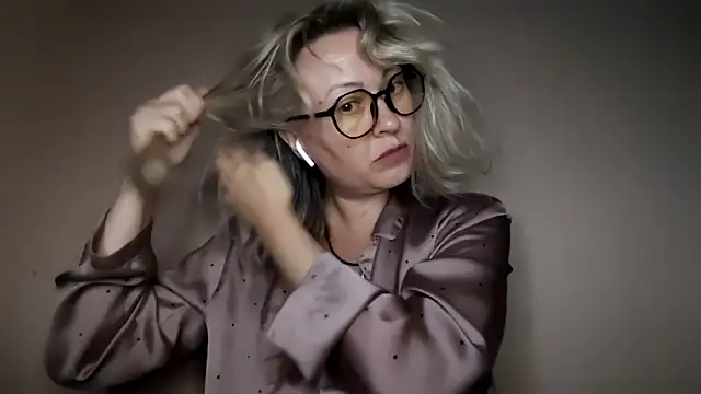 Mary888x online show from September 2025 05:17:01 PM