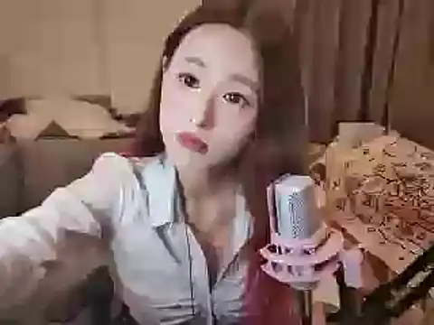 Snapshot of AJ-bebe chatting on February 2025 02:15:02 PM AJ-bebe online show from February 2025 02:15:02 PM