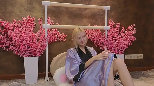 aishiro online show from March 2025 12:47:02 PM