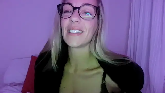 Edenfox- online show from October 2025 08:58:01 PM