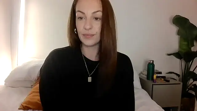 Snapshot of Edenfox- chatting on March 2026 04:44:02 PM Edenfox- online show from March 2026 04:44:02 PM