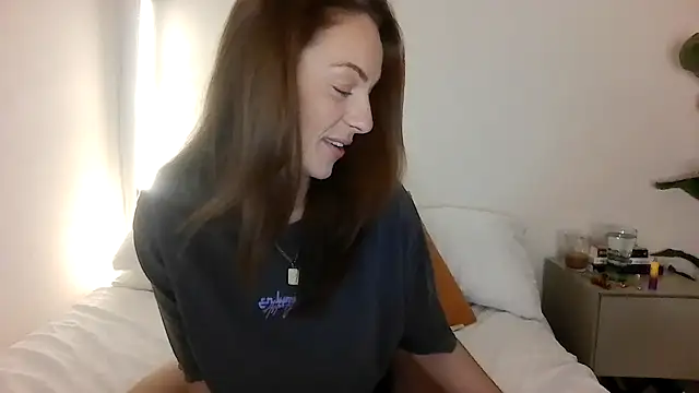 Snapshot of Edenfox- chatting on March 2026 10:27:02 PM Edenfox- online show from March 2026 10:27:02 PM