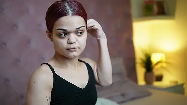 MaiaMini online show from April 2026 08:31:01 PM