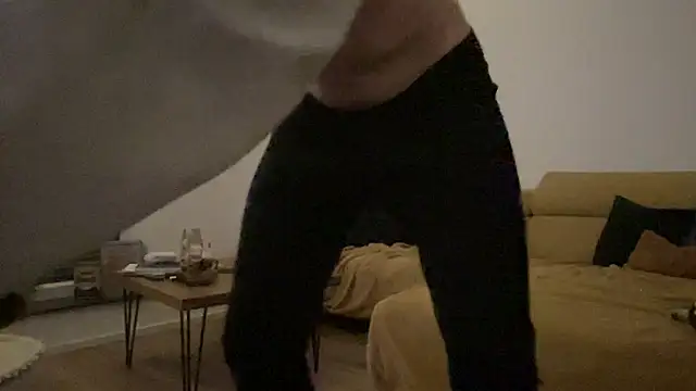 Snapshot of larsfrommars1992 chatting on February 2025 05:37:01 PM larsfrommars1992 online show from February 2025 05:37:01 PM