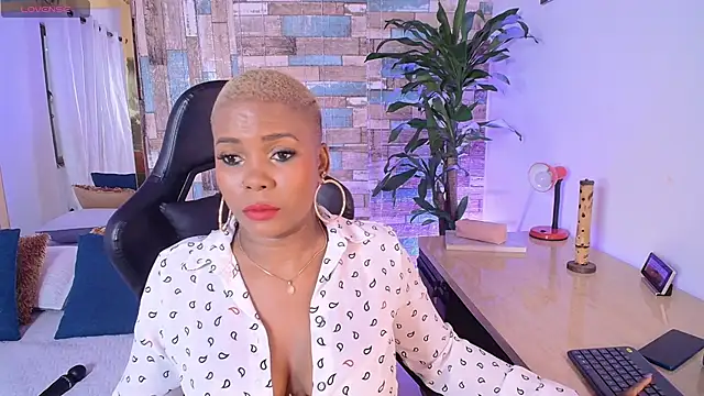 Snapshot of DashaSousaa chatting on March 2026 12:44:01 PM DashaSousaa online show from March 2026 12:44:01 PM