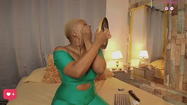 Snapshot of DashaSousaa chatting on March 2026 02:42:01 PM DashaSousaa online show from March 2026 02:42:01 PM