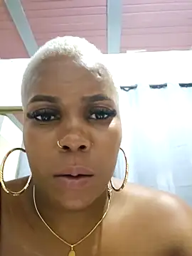 Snapshot of DashaSousaa chatting on March 2026 04:05:01 AM DashaSousaa online show from March 2026 04:05:01 AM