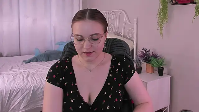 Snapshot of Rada_Woods chatting on March 2025 04:36:02 AM Rada Woods online show from March 2025 04:36:02 AM