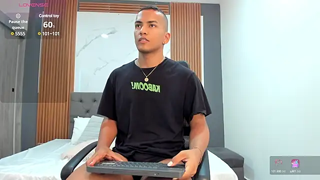 Rafa2004Cruz online show from February 2025 03:16:01 PM