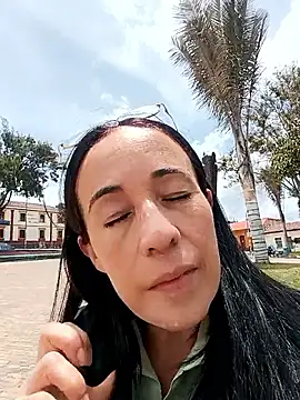 Coeur de luxure online show from September 2025 04:51:02 PM