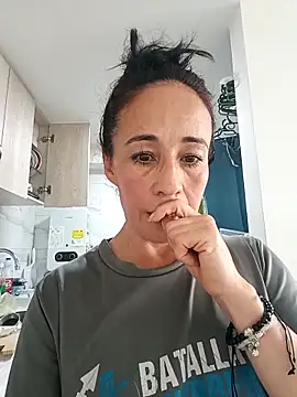 Coeur de luxure online show from September 2025 07:15:02 PM