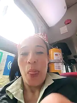 Coeur de luxure online show from October 2025 07:54:01 PM