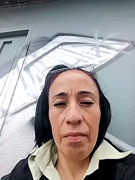 Coeur de luxure online show from October 2025 04:37:01 PM