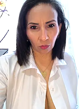 Snapshot of Mrsvictoriaaa chatting on October 2025 07:37:02 PM Mrsvictoriaaa online show from October 2025 07:37:02 PM