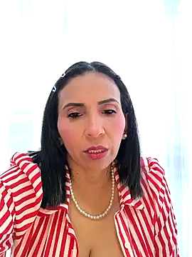 Snapshot of Mrsvictoriaaa chatting on November 2025 08:00:01 PM Mrsvictoriaaa online show from November 2025 08:00:01 PM