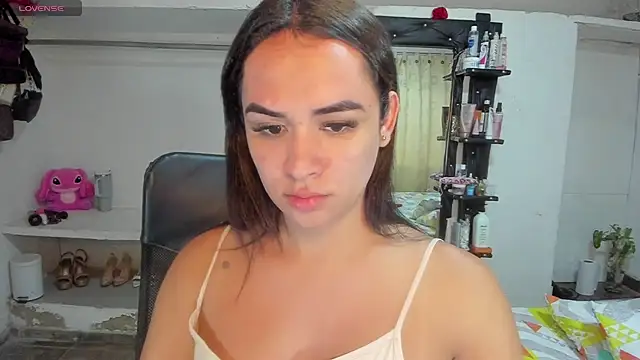 Snapshot of Ladyy_Sweet22 chatting on April 2026 02:47:02 PM Ladyy Sweet22 online show from April 2026 02:47:02 PM