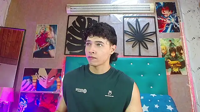 LiamAndrewzz online show from December 2025 06:17:01 PM