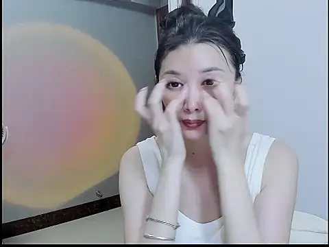 Snapshot of A_dabo chatting on October 2025 05:22:01 PM A dabo online show from October 2025 05:22:01 PM