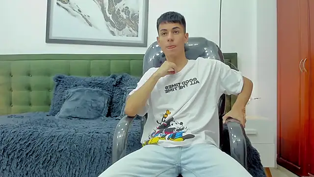 Snapshot of Johann_sex chatting on December 2025 05:00:01 PM Johann sex online show from December 2025 05:00:01 PM