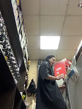 AlishaPrettyBlade online show from September 2025 12:28:01 PM