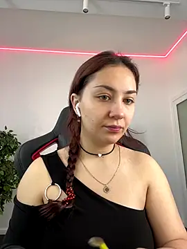 Snapshot of AshleySkott_ chatting on September 2025 08:05:01 AM AshleySkott online show from September 2025 08:05:01 AM