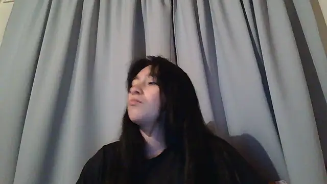 Arielle lov online show from November 2025 12:56:01 AM