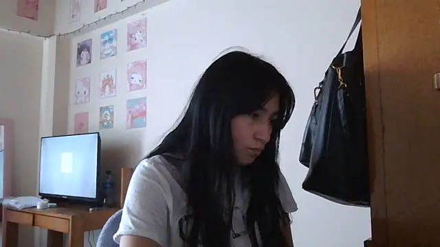 Arielle lov online show from December 2025 06:59:02 PM