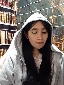 Arielle lov online show from April 2026 07:58:02 PM