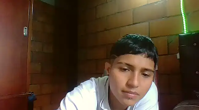 Snapshot of cora-gunn chatting on March 2025 09:03:01 PM cora-gunn online show from March 2025 09:03:01 PM