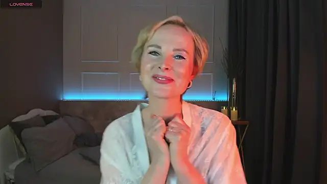 Sandra Kind online show from March 2025 11:39:02 AM