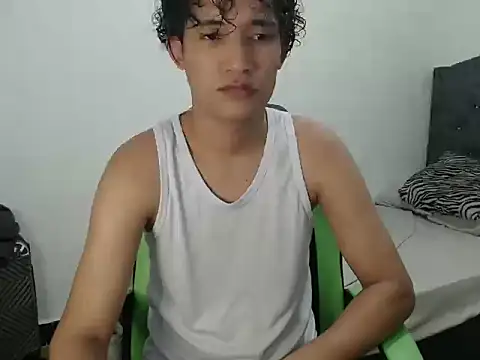 Snapshot of Boy_coll chatting on April 2026 08:09:01 PM Boy coll online show from April 2026 08:09:01 PM