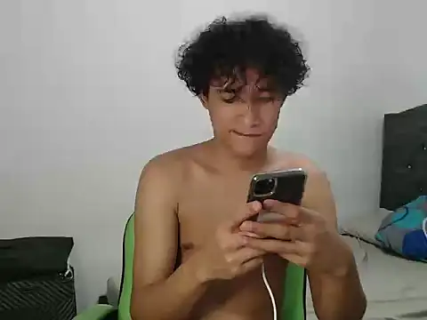 Snapshot of Boy_coll chatting on May 2026 06:41:01 AM Boy coll online show from May 2026 06:41:01 AM