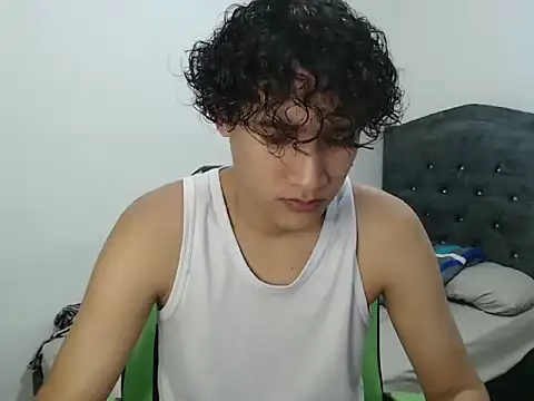 Snapshot of Boy_coll chatting on May 2026 05:13:01 AM Boy coll online show from May 2026 05:13:01 AM