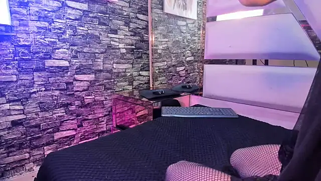 Danny Luxx online show from March 2026 05:02:02 AM